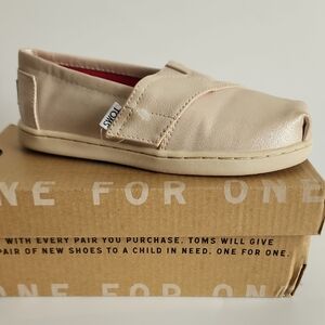 Toms Pale Gold Shimmer Pu Moccasins Slip-On Shoes